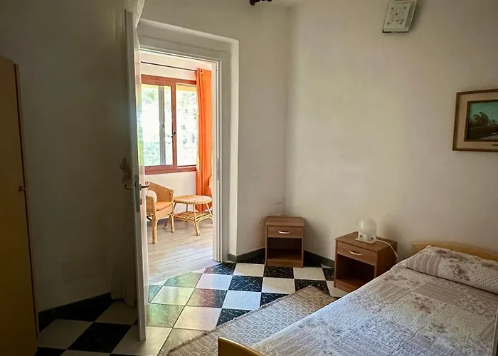 So Close To The Sea Apartment